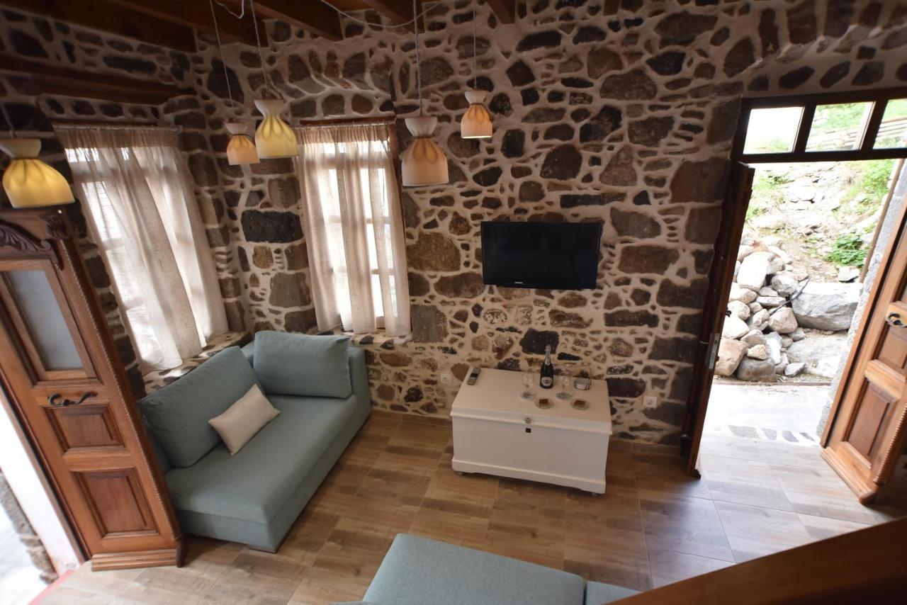 Patriko Nisyrian Guesthouse Mandrákion Esterno foto