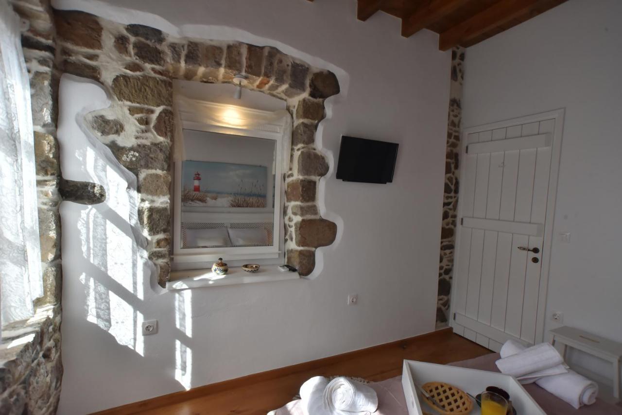 Patriko Nisyrian Guesthouse Mandrákion Esterno foto